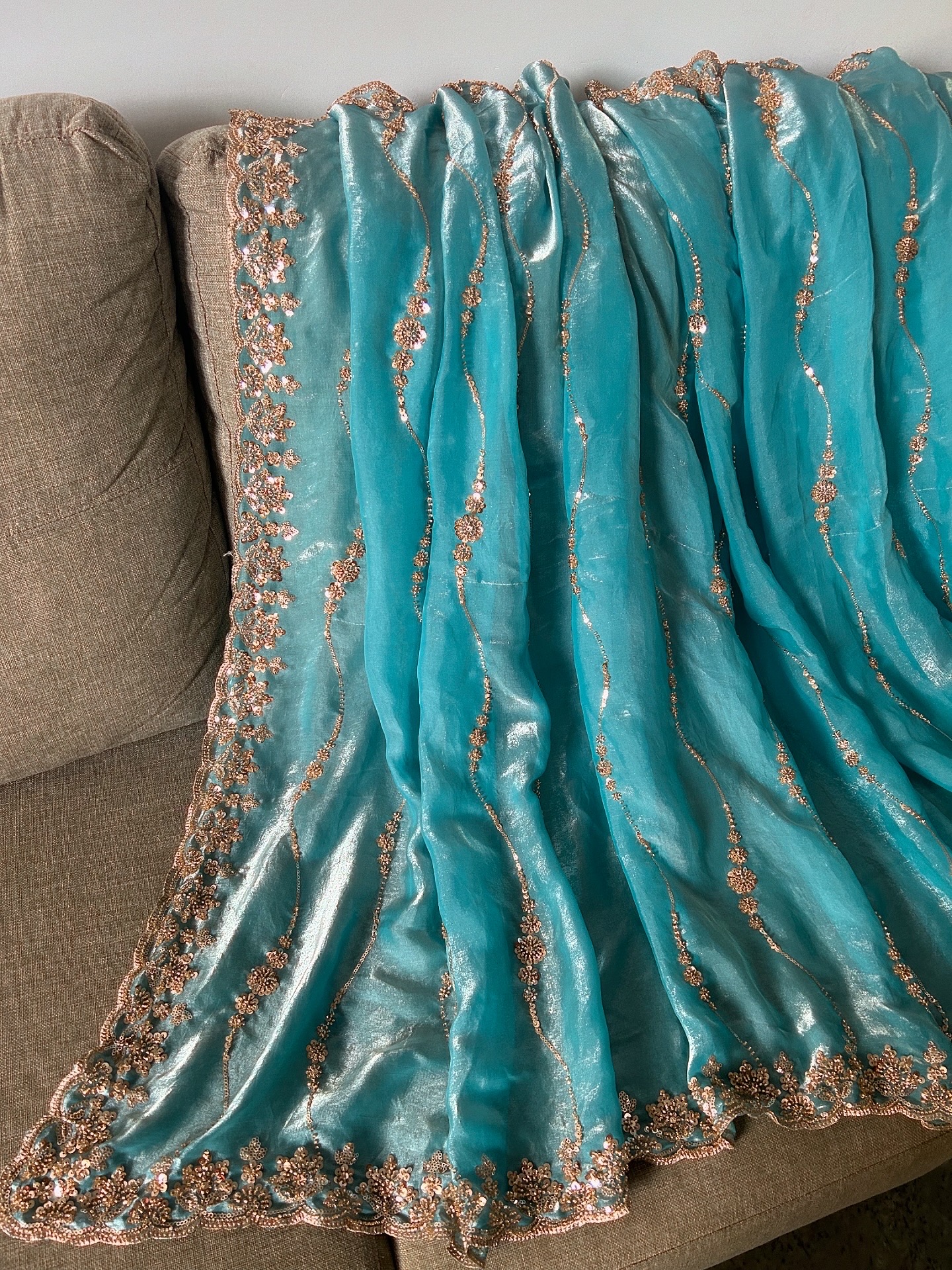 B8424540-407B-4B74-8598-B6C4A1096CE3